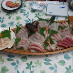 西浦荘 - 料理写真:カサゴ姿造り入り舟盛り