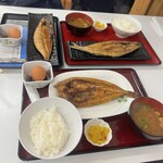 四日市ヒモノ食堂 - 鯖・カマス・真ホッケ