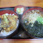 さくら井そば屋 - そば天重　1,050円