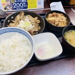 吉野家 - 牛皿・ネギ塩牛カルビ定食