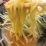 豚骨醤油ラーメン 王道家 柏店 - 
