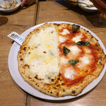 PIZZA SALVATORE CUOMO - ハーフ＆ハーフ