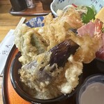 Shokudokoro Tsuruten - 普通サイズの天丼もありました。