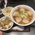 喜多方ラーメン 坂内 - 