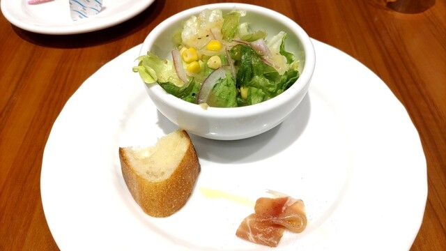 Miami Patio Shinbashi Ekimae Ten photo 5