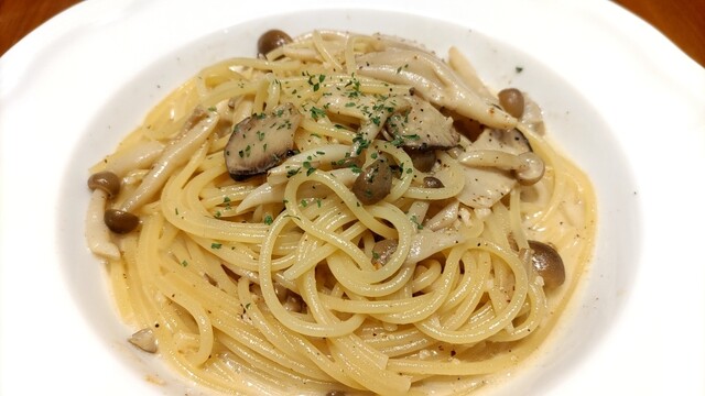 Miami Patio Shinbashi Ekimae Ten photo 4