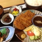 Kamei Zushi - とんかつ定食  800円