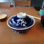 板鼻館 - 瀬戸物蓋で登場。