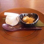 庭園の宿 石亭 - お部屋でのお菓子