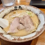 Miso Ra-Men Rikimaru - 中太麺と良く合ってスープが良く絡む♪
