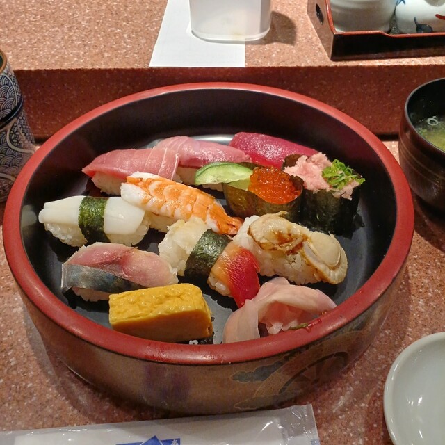 『ランチに使い勝手の良いお寿司屋さん』by hazi0428 : 寿司海鮮 御旦孤 さいたま新都心店 (すしかいせん おたんこ) - さいたま ...