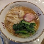 中華菜館 同發 本館 - ワンタン麺