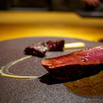 Metis - 青森県産 ” 銀の鴨” 雌 薪焼 花梨