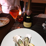 リストランテ ピッツェリア ジャンカルロ トウキョウ - 最初に蒸し牡蠣