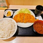 とんかつ はまや - ロースかつ定食 ¥840