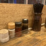 あごだしらーめん 寛 - 調味料3種…