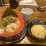 あごだしらーめん 寛 - ビジュアルも良い…綺麗！
