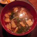 西蔵丼(ステーキ丼)のお味噌汁