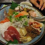 魚啓 - おまかせ丼、お得です