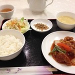 鴻華園 - 酢豚ランチ