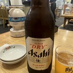 餃子の王将 - 店によって違うんですね。　瓶ビールを置いてくれてる‼️