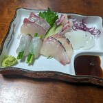 あじわい処　あかぎ - 刺身盛り合わせ（1人前）