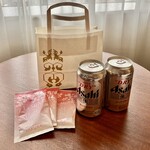 Riga Roiyaru Hoteru Kokura - ホテルにいただいたビール2本と入浴剤