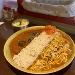 けらら - ★ダブルセット★
            A.なすとトマトのカレー
            B.ビーフカレー
            炙りチーズ