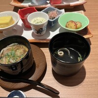和食日和 おさけと 神保町 - 先付も結構バラエティあり。