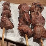 Ganso Yakitori Kushi Hacchin - 砂肝とハラミ