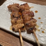 Ganso Yakitori Kushi Hacchin - シロ（タレ）