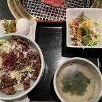 焼肉 炭火亭 - 牛タン丼定食