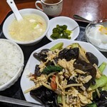 上海王 - 玉子と豚肉とキクラゲの炒め