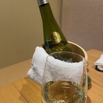 すし海 - ワインもありますよ！