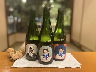 Izai - オリジナルプライベートブランド
                        伊在スパーク
                        ※島根　吉田酒造さんの月山cloudが封入。