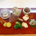 京口町　てるい - 先付♪　９品もあるのでコレだけで日本酒を１杯飲んでしまいました☆