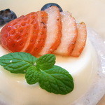 京口町　てるい - 自家製ミルクプリン♪