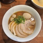 麺や而今 - 芳醇醤油鶏そば全部乗せ（1650円）