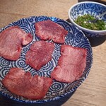 牛肉卸問屋直営 焼肉ホルモン八重山おときち - 