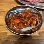 個室ジンギスカン 十鉄 - ホタルイカキムチ　※ホタルイカのキムチなんて初めて食べた。結構コクげあって美味しい。