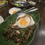 東南アジア屋台酒場 バグース - 