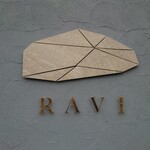 RAVI - お店のロゴ