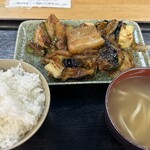 ちゅら浜食堂 - ナスの味噌炒め定食