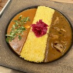 Piwan - チキンカレー　海老カレー　２種盛り