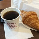 Cafe CROISSANT - 