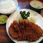 Tonsawa - とんかつ定食