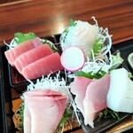 Kappou Mihara - マグロ、鯛、イカ、ブリ