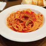 トラットリアゴリアテ - 貝柱とインゲンのトマトソースパスタ