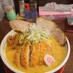 つじ製麺所 - 味噌カレーかつ蕎麦チャーシューTP
