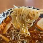 Kani Kani Kan Uo Sui - 辛味噌ラーメン　麺アップ